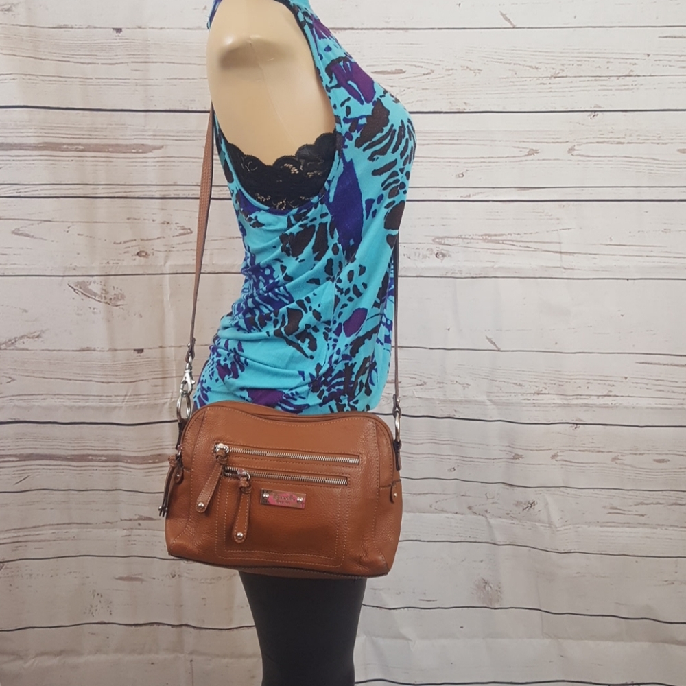 Tignanello      Brown Leather Crossbody/Shoulder